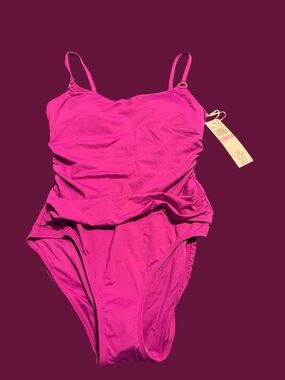 Anne Cole Size 6 NWT Bright Pink Slimming One-Piece Full Coverage